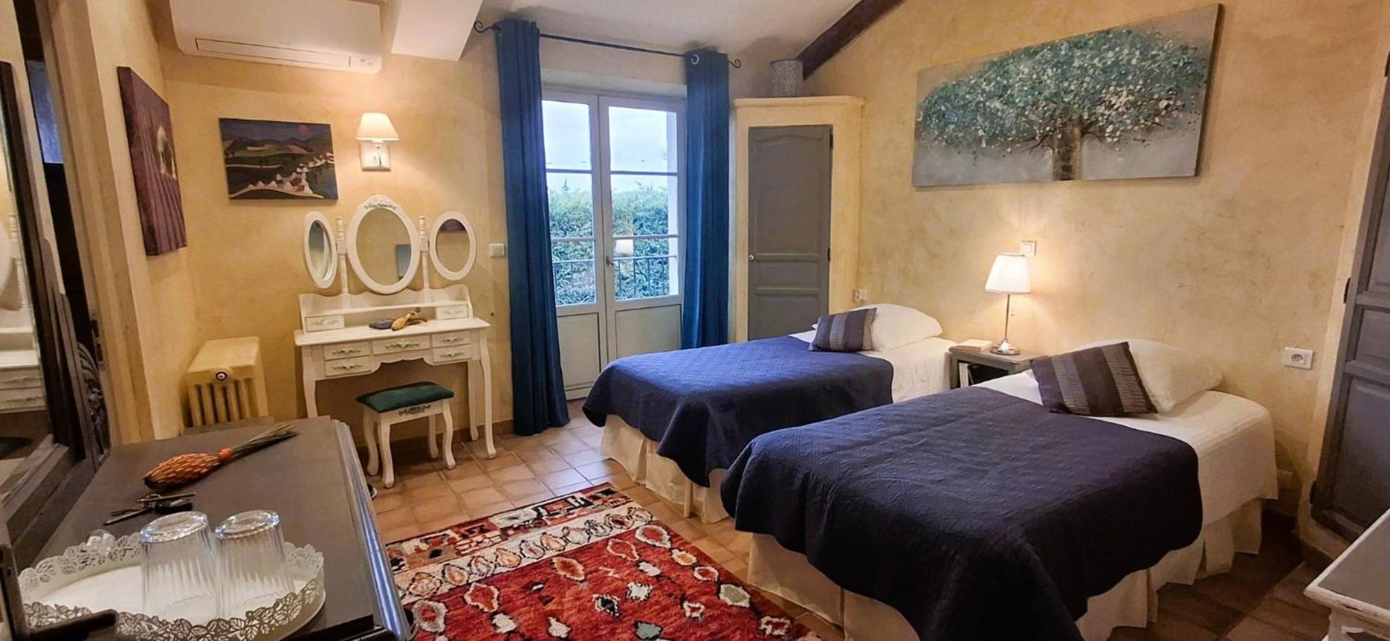 La Bastide Des Amouriers Caumont-sur-Durance Exteriör bild