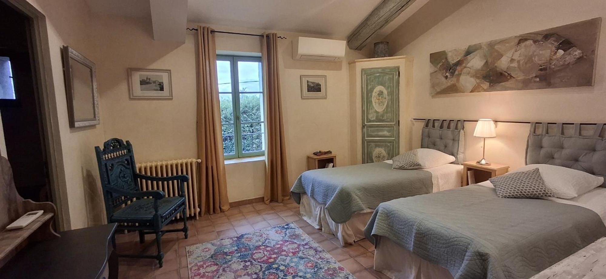 La Bastide Des Amouriers Caumont-sur-Durance Exteriör bild