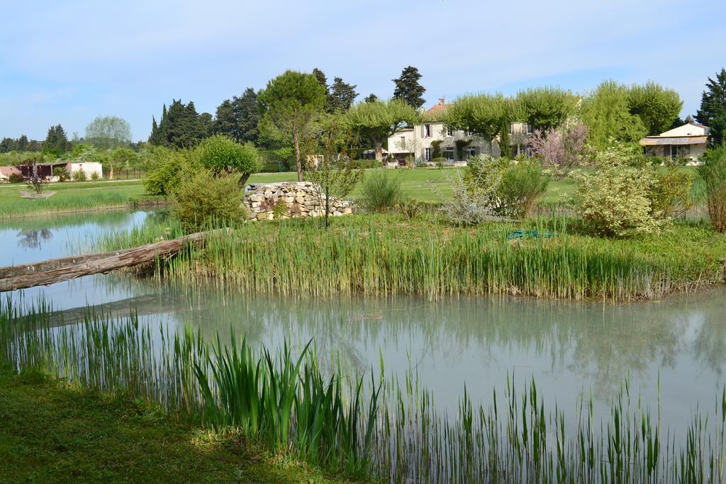 La Bastide Des Amouriers Caumont-sur-Durance Exteriör bild